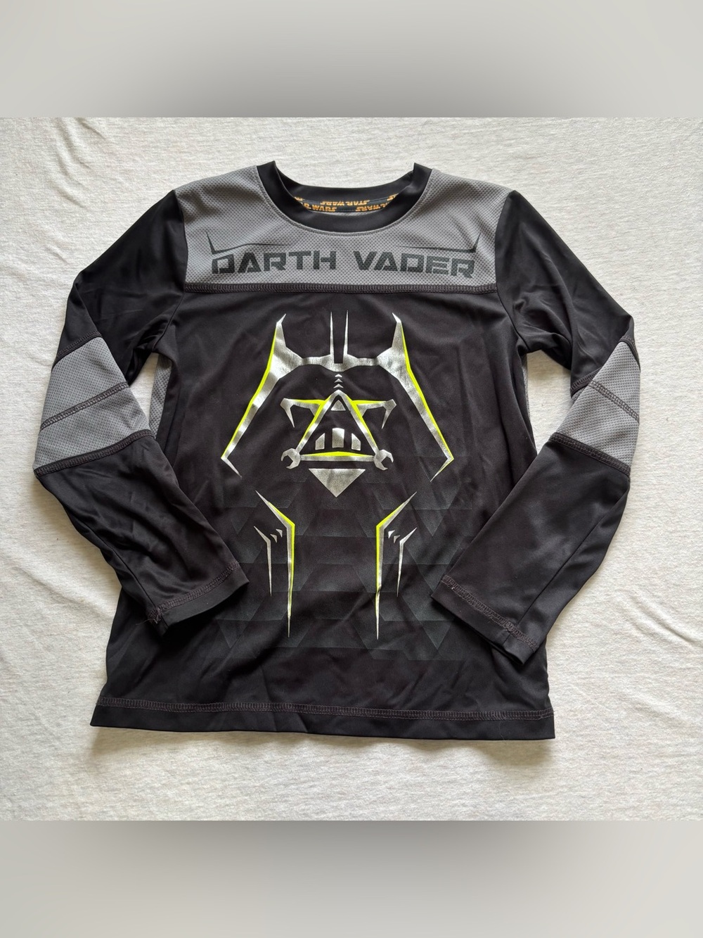 Star Wars Darth Vader Boys Long Sleeve Graphic Tee Size 7 Black Gray